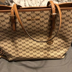 Michael kors tote